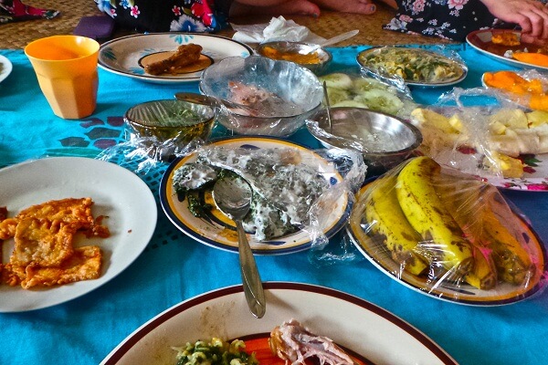 Enjoy the Delicious Lunch in Fiji Village